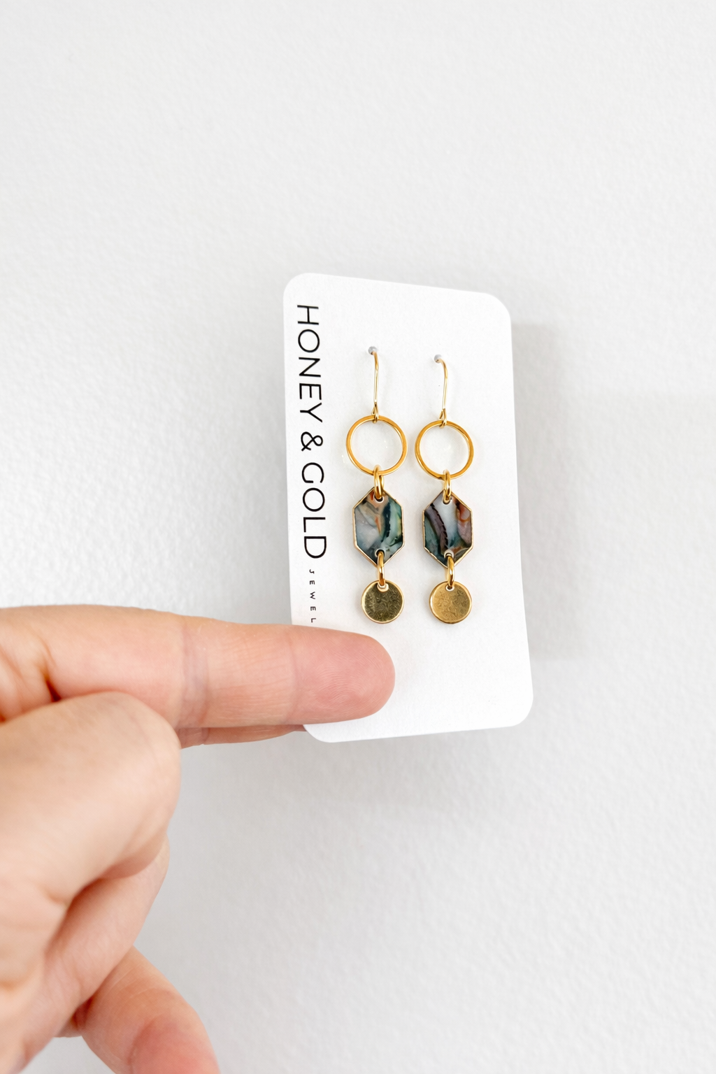 PHAÍDRA - Marbled Hexagon Gold Earrings