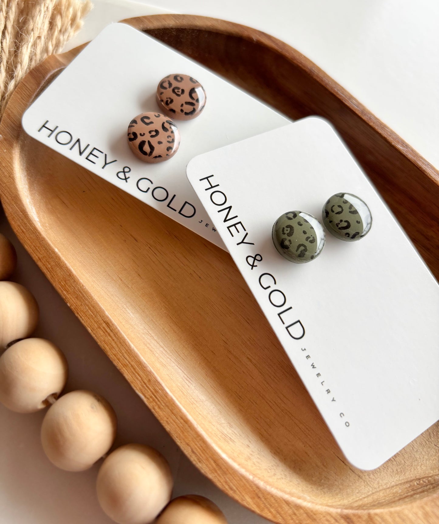 LEO - Statement stud earrings