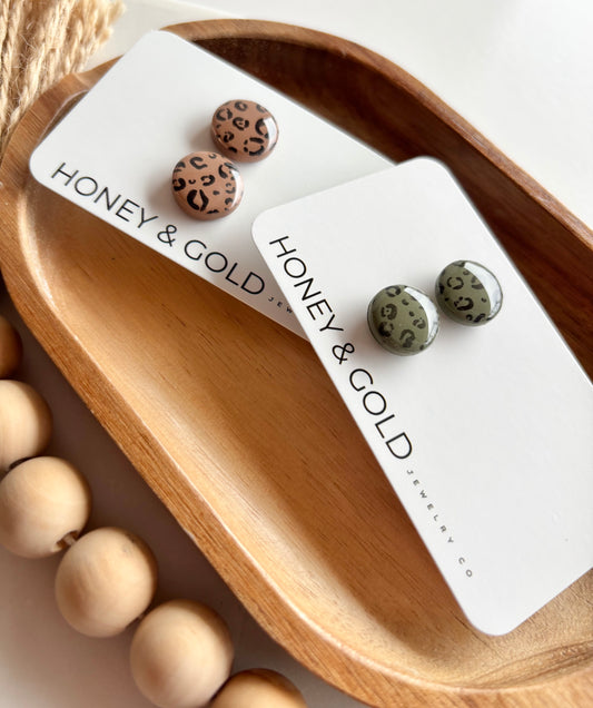 LEO - Statement stud earrings