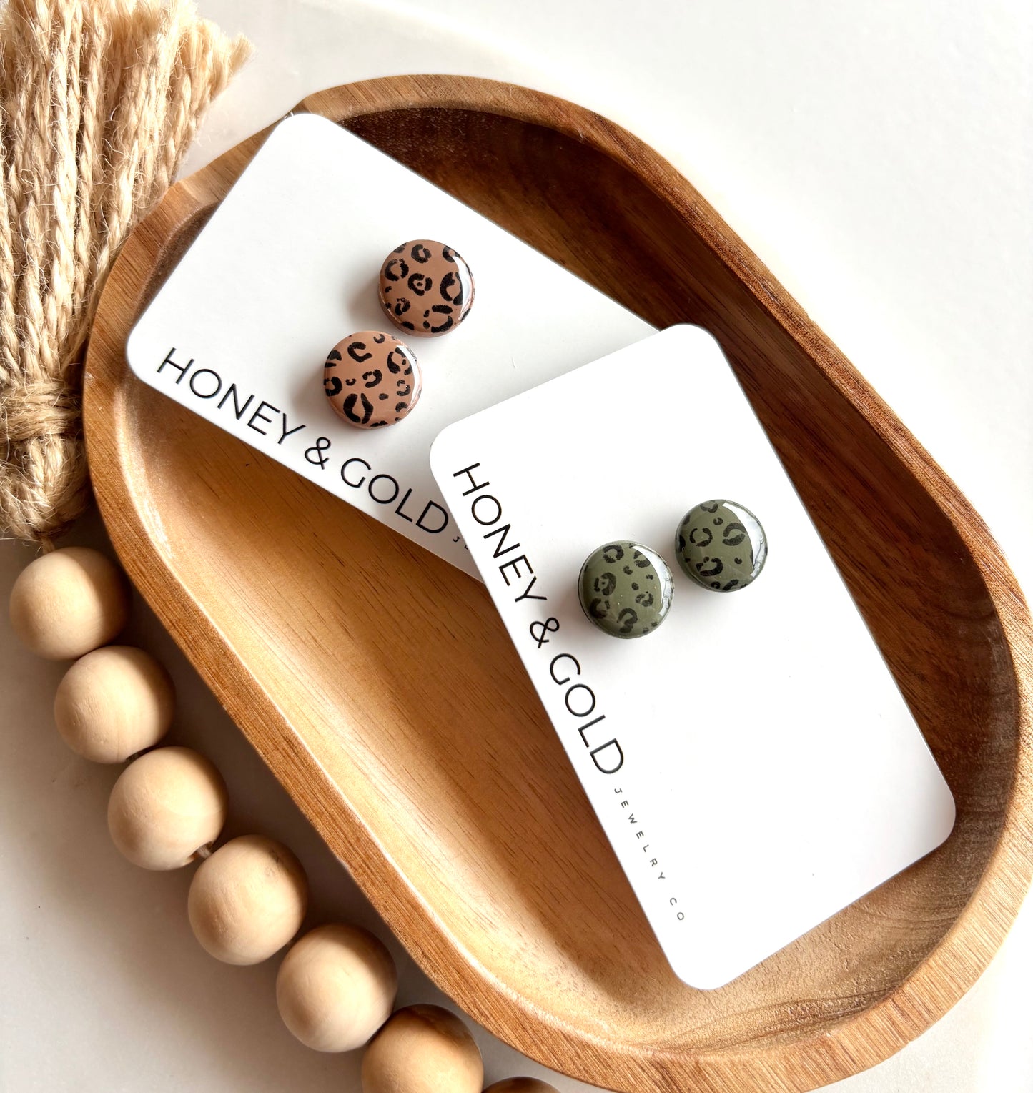 LEO - Statement stud earrings