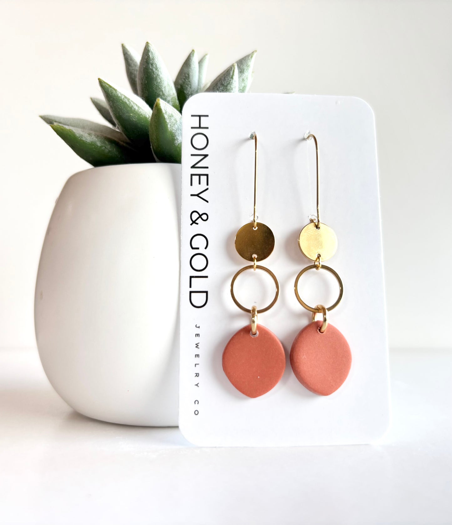 LILOU - Golden Disk / Drop-Style Earring