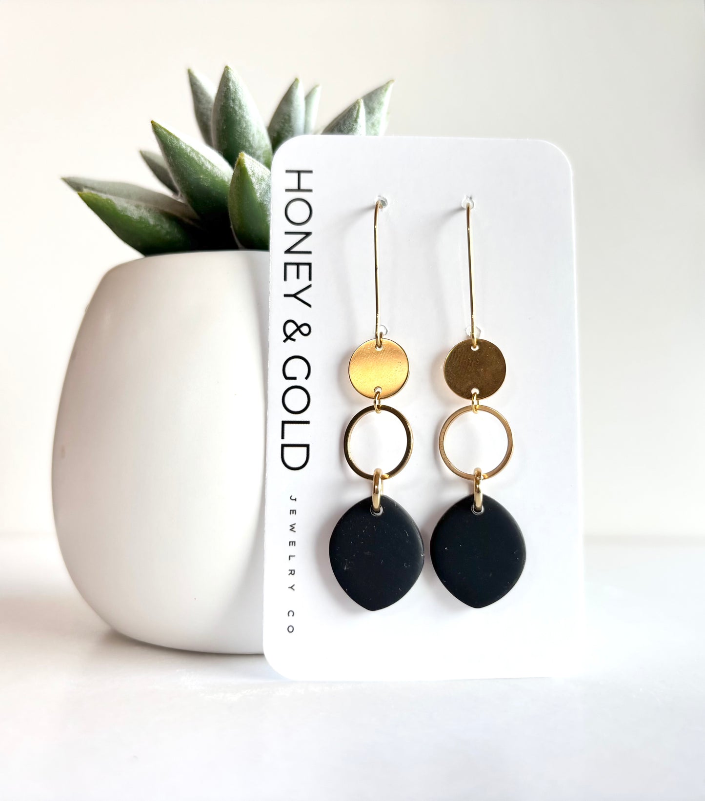 LILOU - Golden Disk / Drop-Style Earring