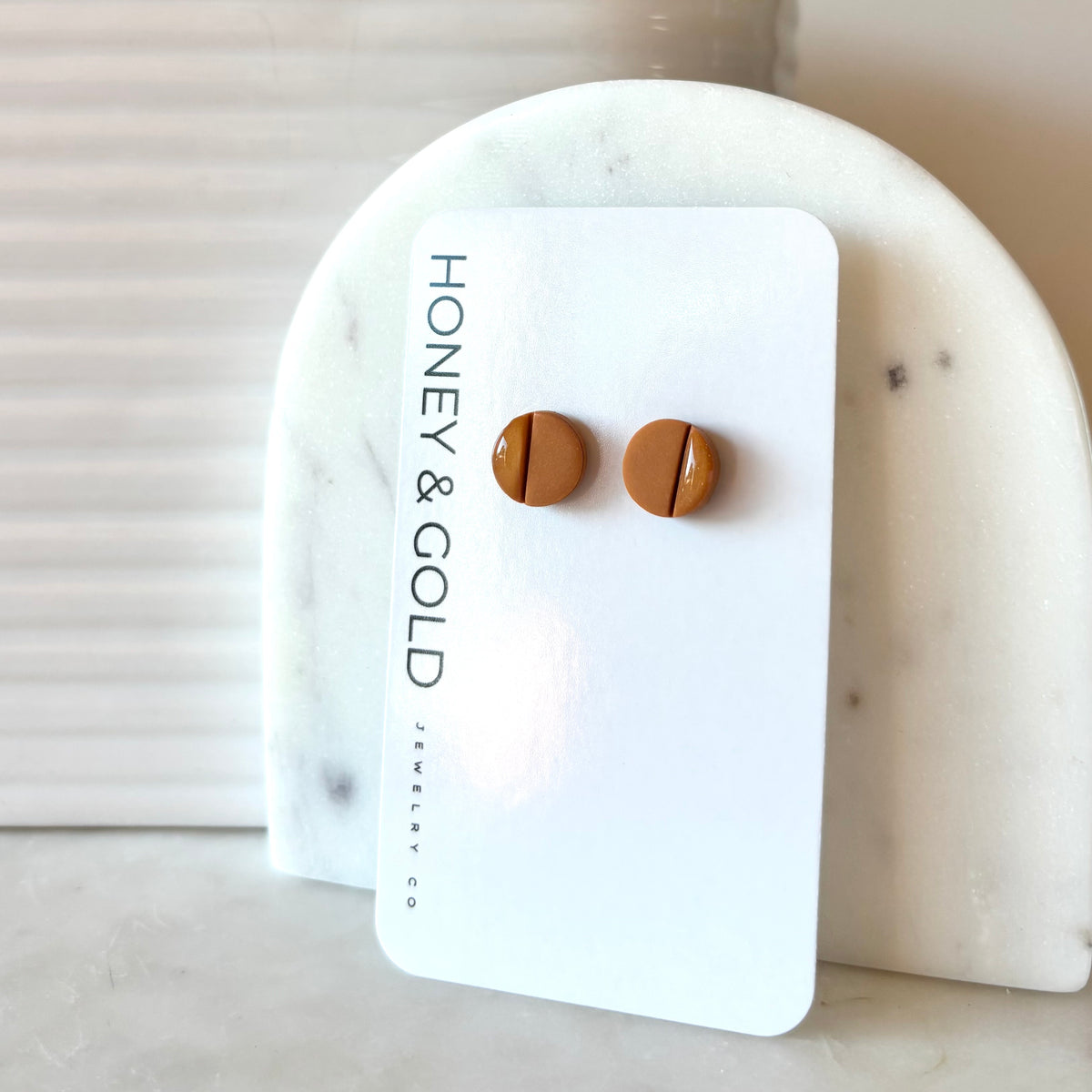 HALF GLAZED - Minimalist stud style earring.